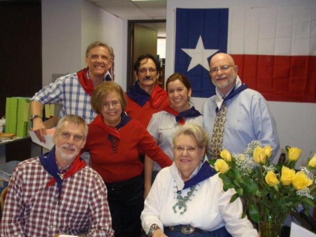 Houston Bridge Club staff Tom Jahnke, Nic Prado, Silvia Toledo, Eric Watson, and Wolf Schroeter along with co-owners Terry Currie and Sue Williams